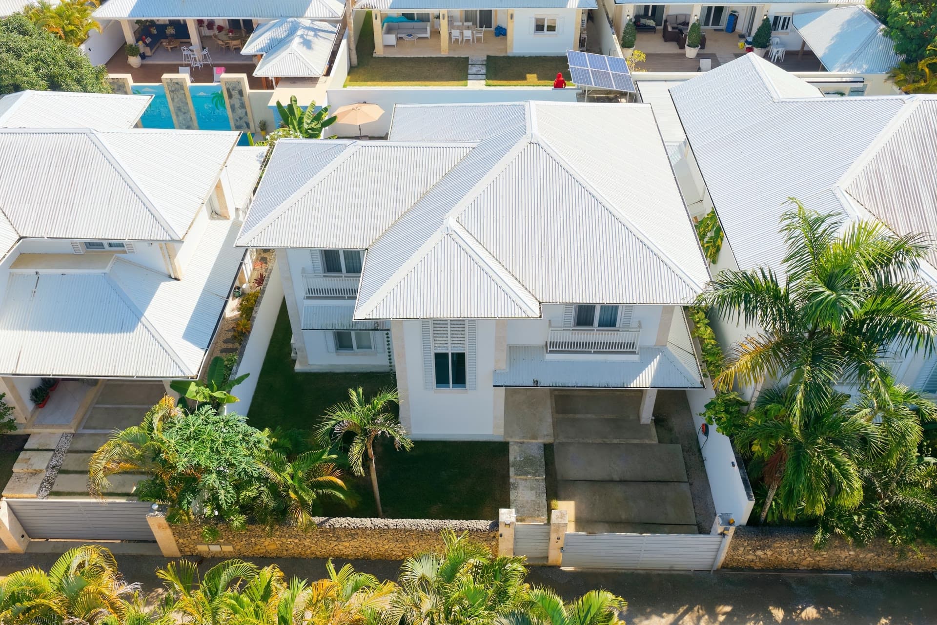 The Azura Residence thumbnail 16