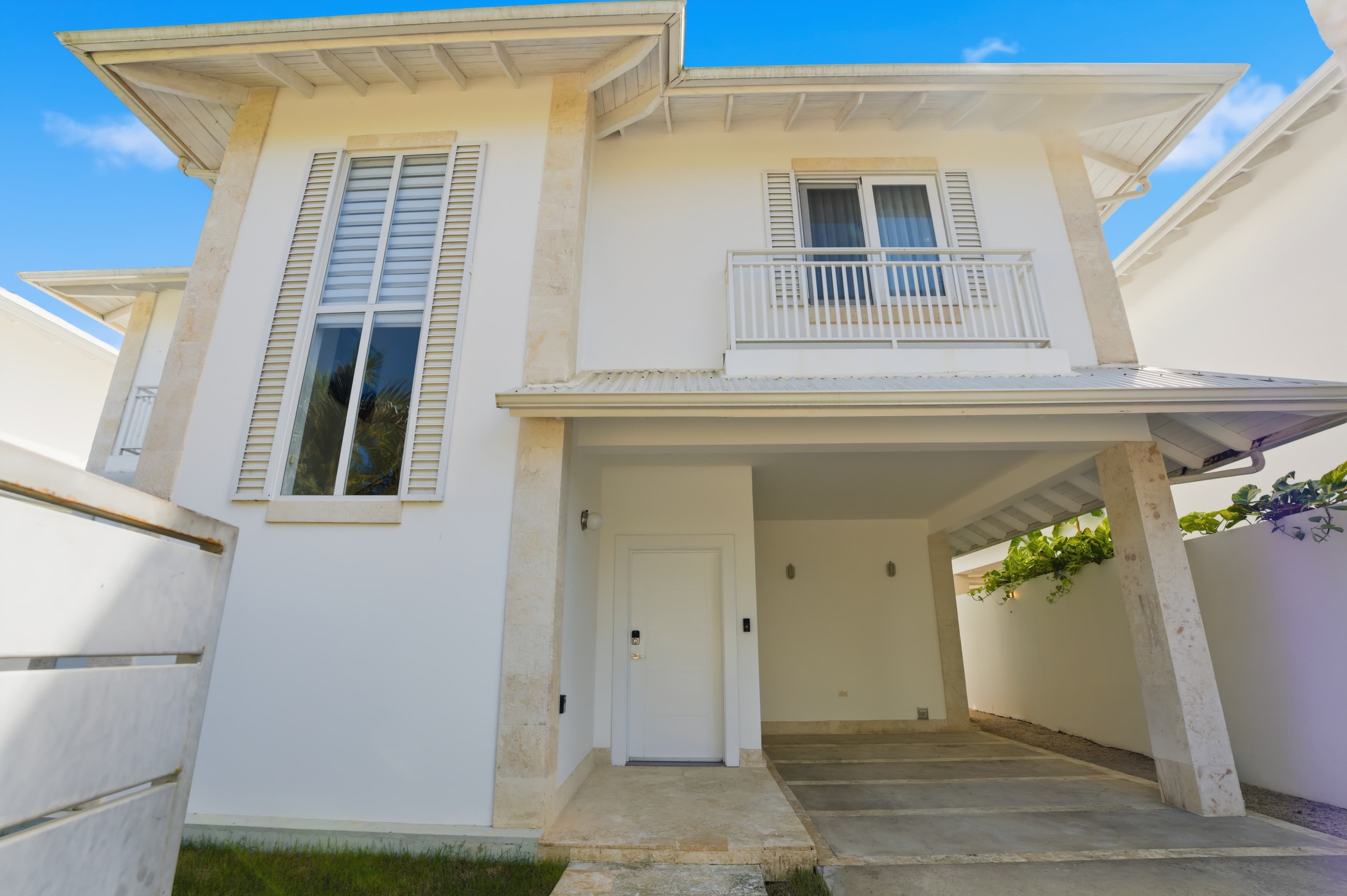 The Azura Residence thumbnail 13