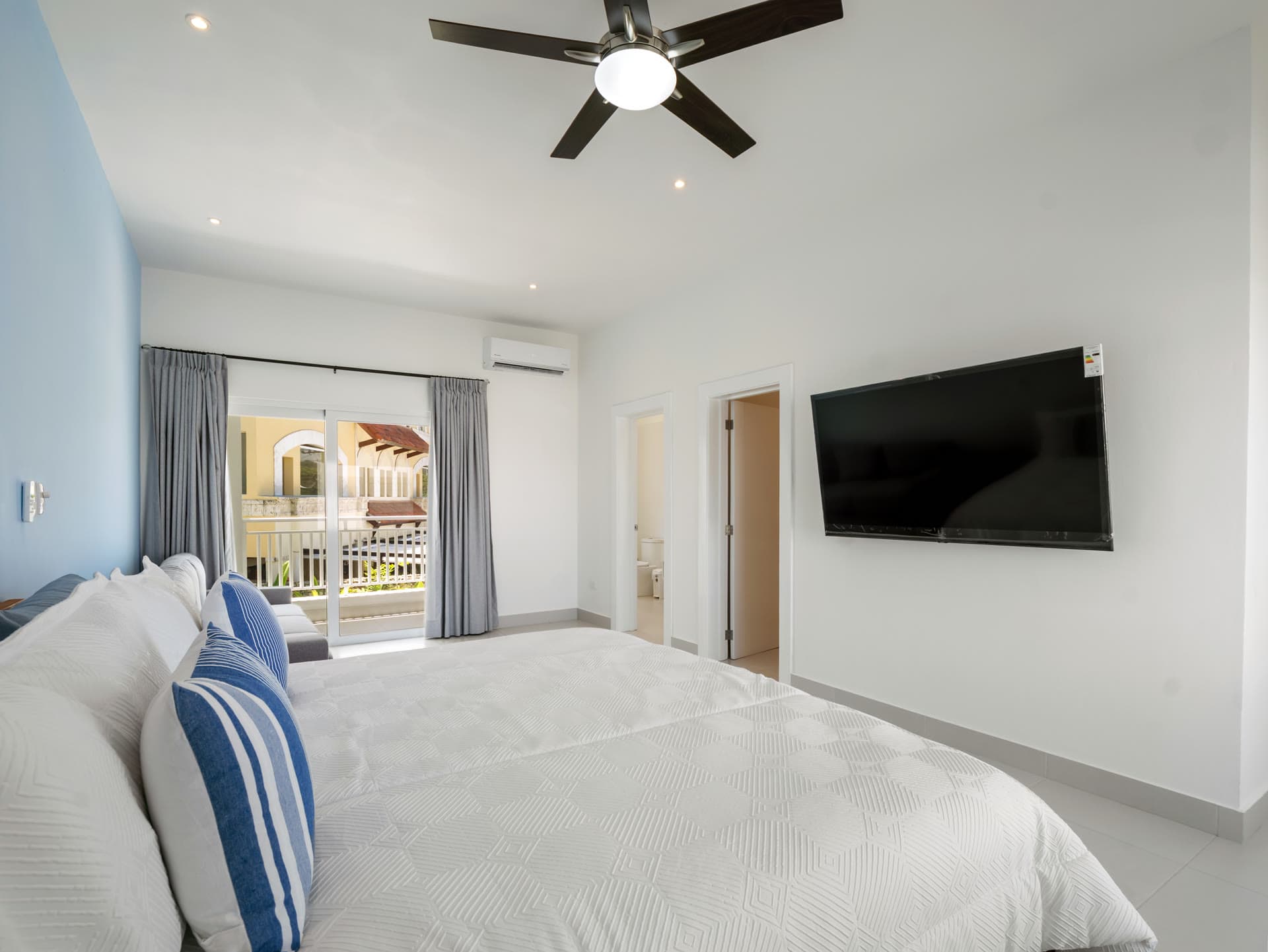 The Solara Residence thumbnail 9